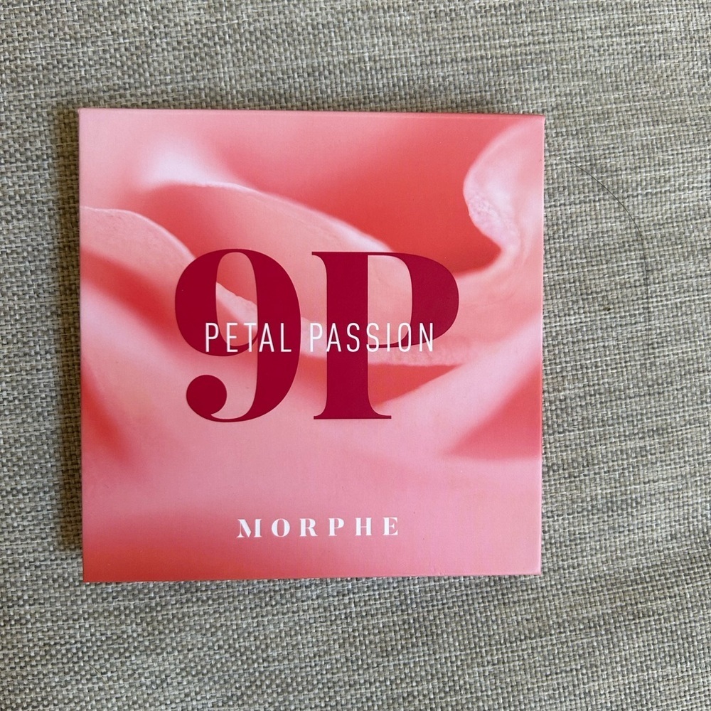 Morphe 9P Petal Passion in Soft Pink